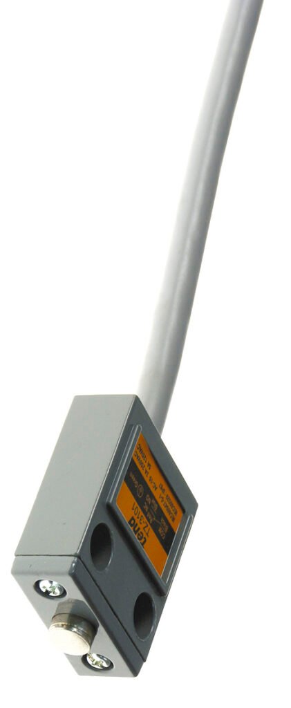 Compact Limit Switch 5A IP67 Short Button Plunger