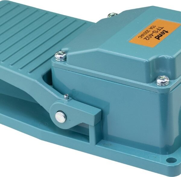 Foot Switch Metal 240V 10A Moment Action No Guard